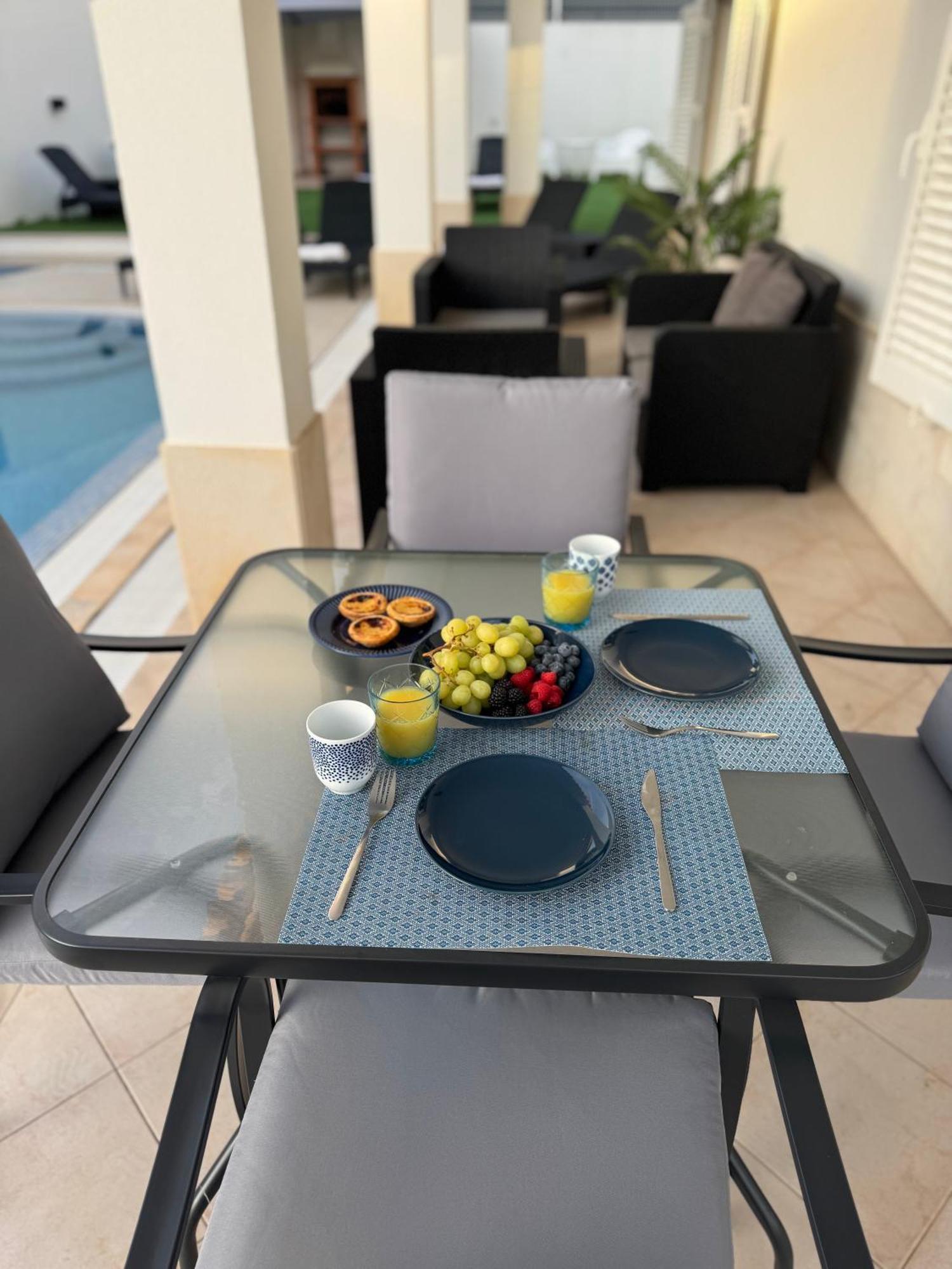Villa Bonita Guesthouse Albufeira Old Town Bagian luar foto