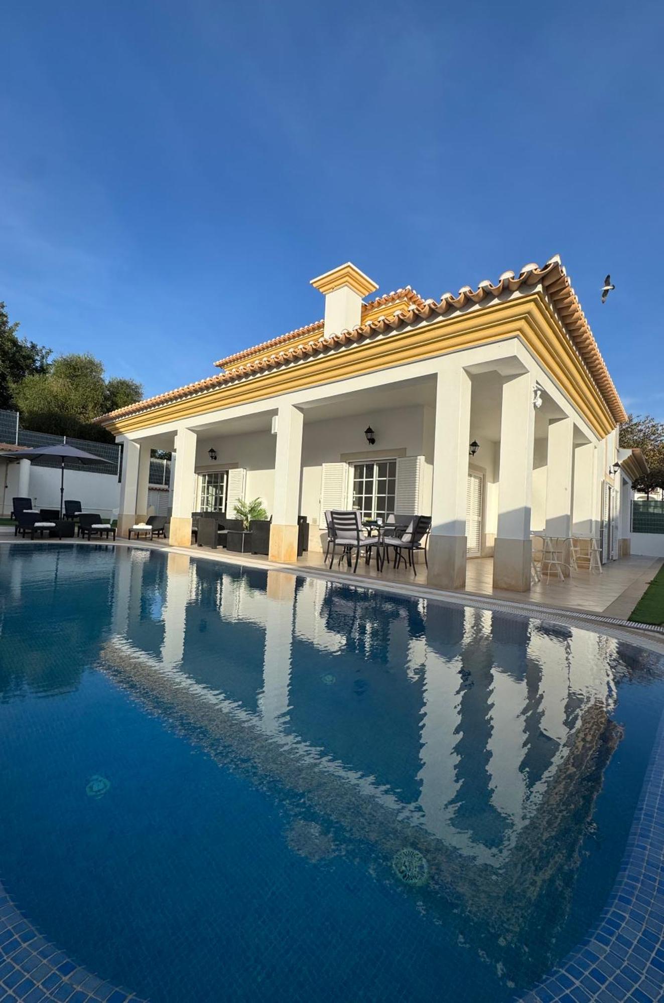 Villa Bonita Guesthouse Albufeira Old Town Bagian luar foto